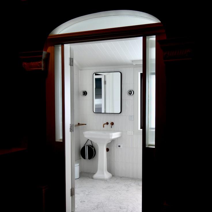 Graceful bathroom configuration